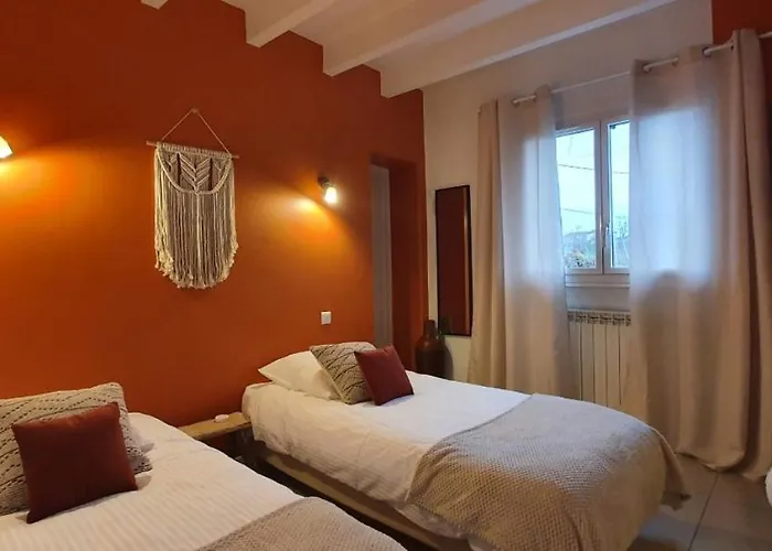 Lamothe Semesterbostad *